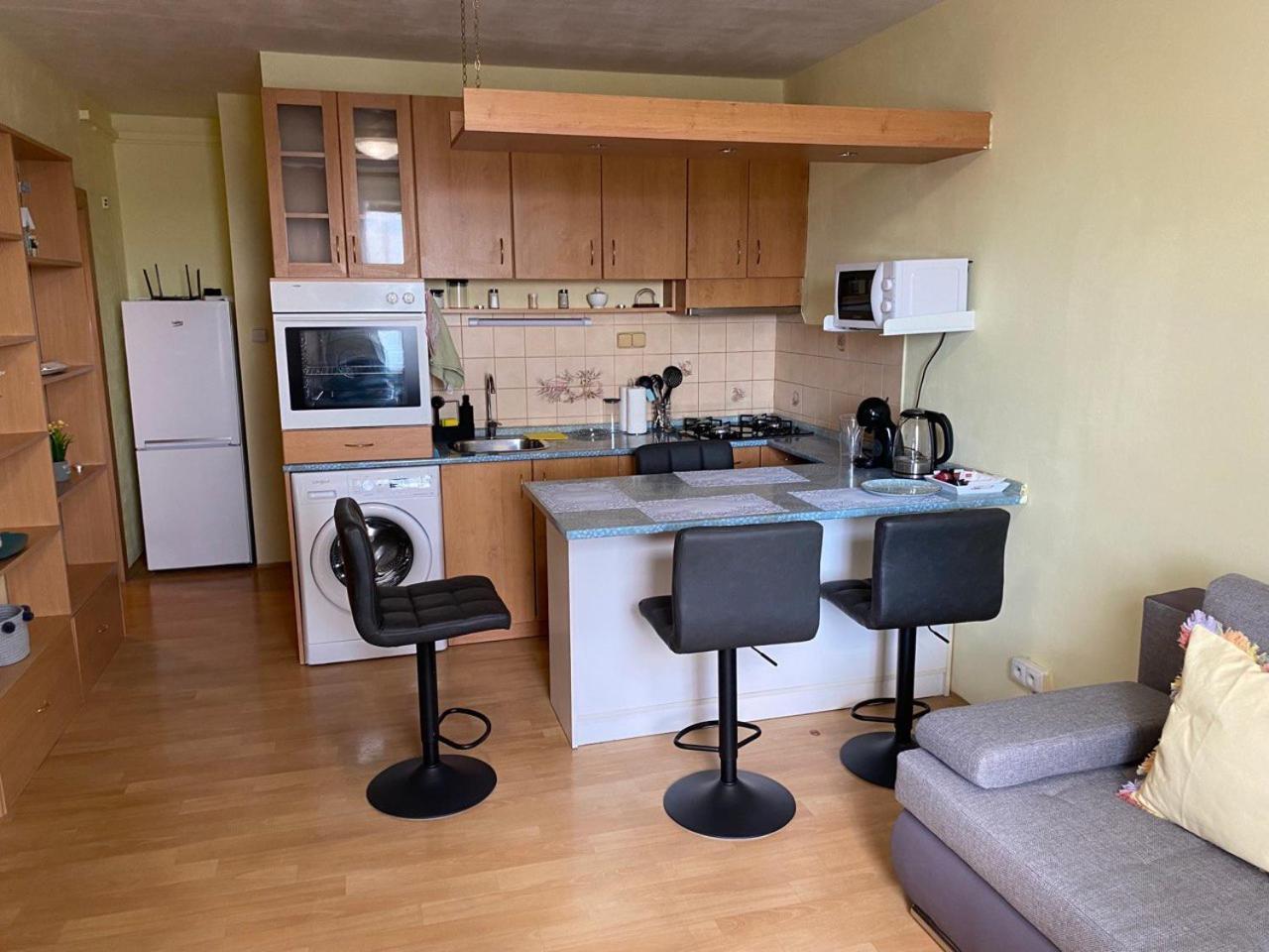 Apartmany 2Kk U Fakultni Nemocnice Volne Parkovani Hradec Králové Exterior foto